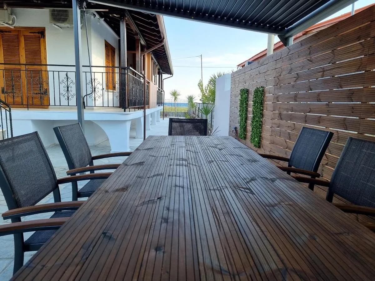 Oasis Beach House Vergia