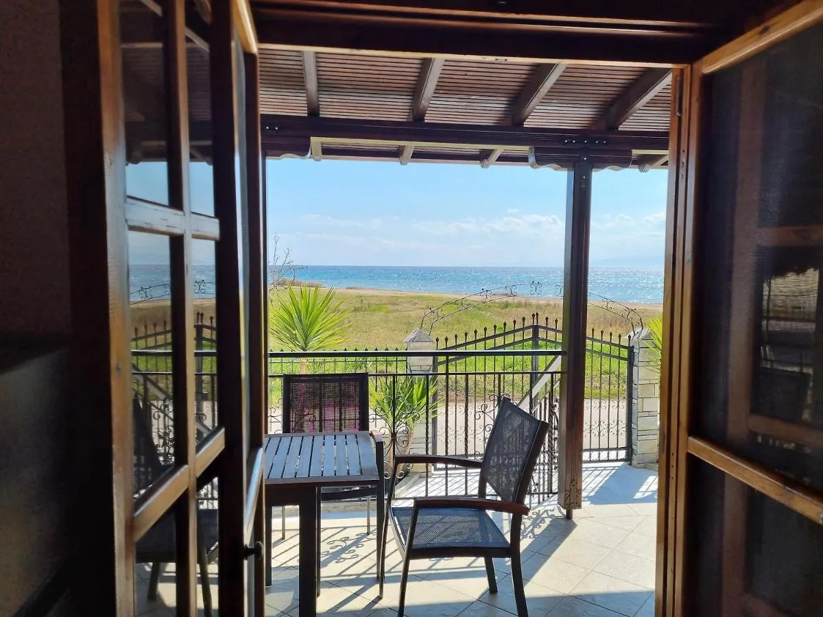 Oasis Beach House Vergia 希腊