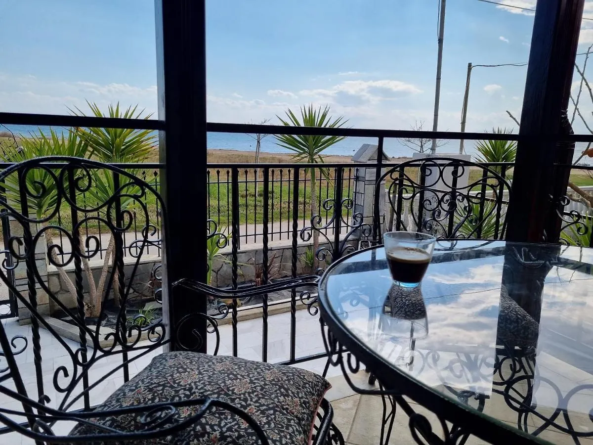 Oasis Beach House Vergia 别墅